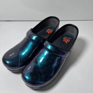 Dansko XP Clog size 40 (9.5-10)